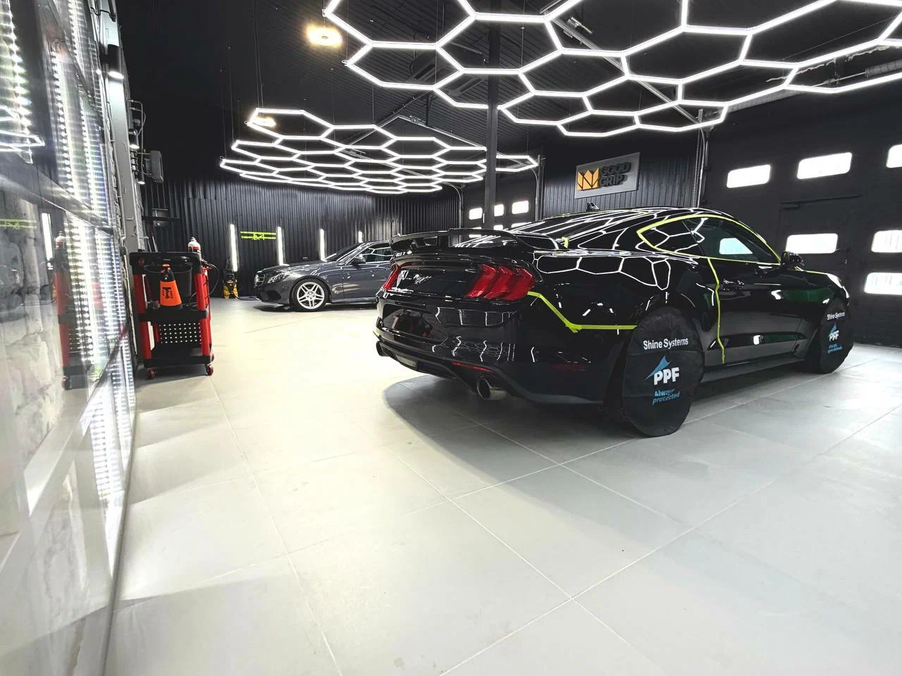 Ford Mustang в студии GOOD GRIP